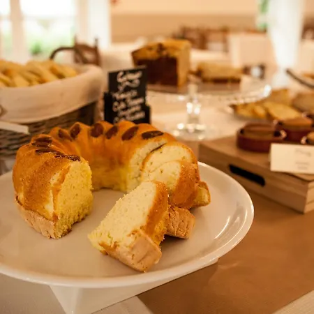 La Metairie Hotel 3*