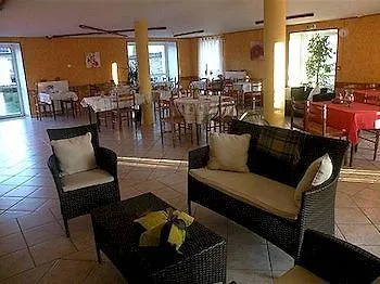 La Metairie 3* קורד-סור-סיאל