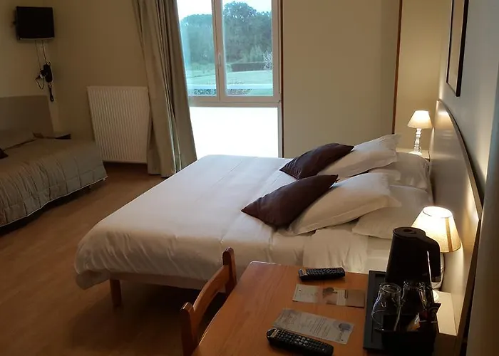 מלון La Metairie קורד-סור-סיאל